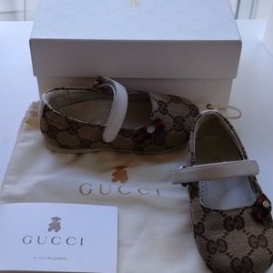 Baby girl shoes, EUR 22, authentic Gucci